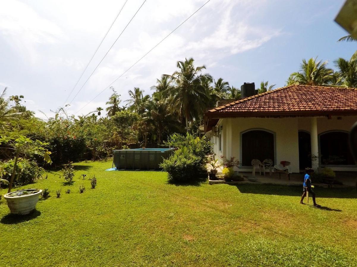 Methira Villa Aluthgama Exterior foto